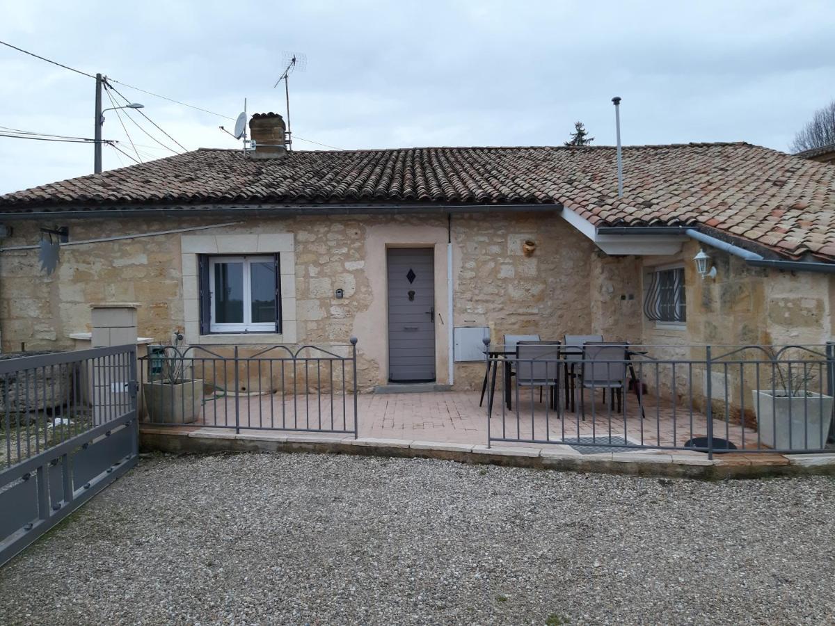 Gite Les Deux Meules Sainte-Colombe  Exterior photo